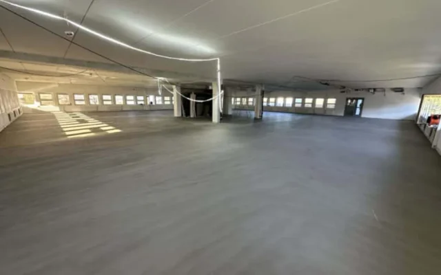 Flytspackling av betonggolv